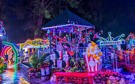 PHOTOS: Baguio Country Club Christmas Village 2023 Entrance .
